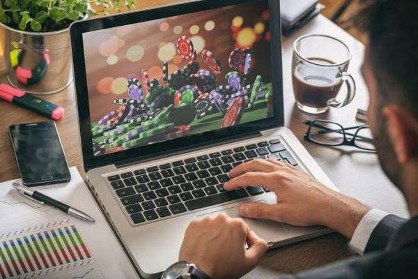 Experience Live Dealer Tables and Modern Casino Slots with เว็บพนันออนไลน์